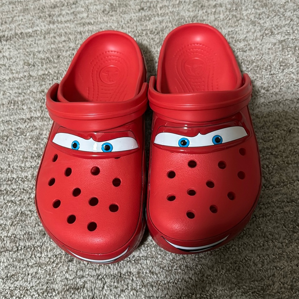 Lightning McQueen Crocs
